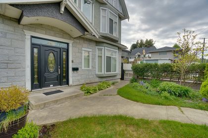 g3tlvbvw at 278 33 Avenue, South Vancouver, Vancouver East