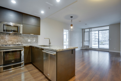 4 at 802 - 2077 Rosser Avenue, Burnaby North