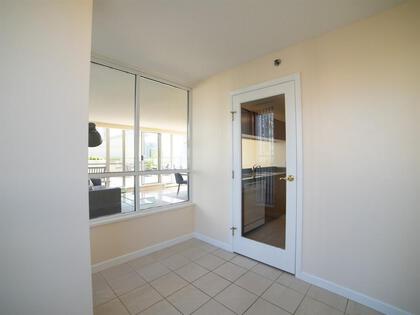 262510476-12 at 806 - 1228 Marinaside Crescent, Yaletown, Vancouver West