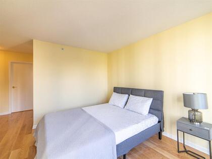 262510476-14 at 806 - 1228 Marinaside Crescent, Yaletown, Vancouver West