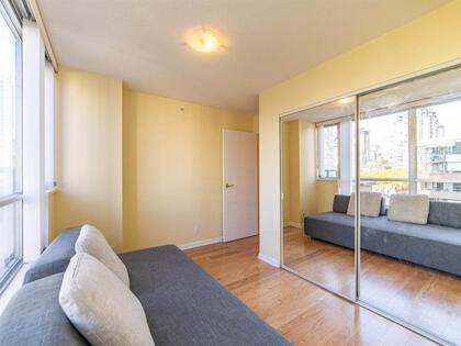 262510476-20 at 806 - 1228 Marinaside Crescent, Yaletown, Vancouver West