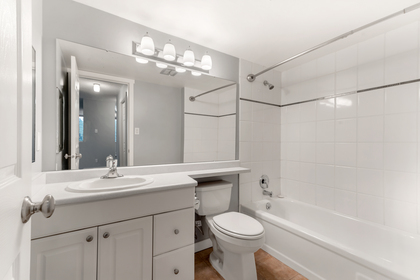 18 at 1408 - 4300 Mayberry, Metrotown, Burnaby South