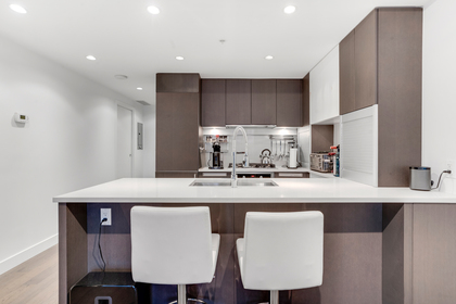 7 at 611 - 288 West 1st Avenue, False Creek, Vancouver West