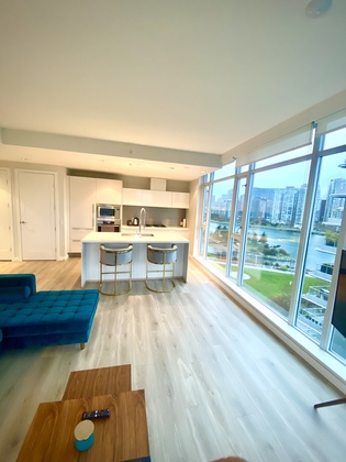 img_0998 at 807 - 1616 Columbia, False Creek, Vancouver West