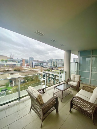 img_1019 at 807 - 1616 Columbia, False Creek, Vancouver West