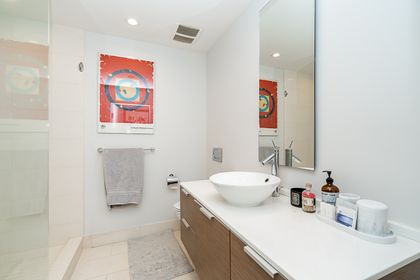 i-2 at 4004 - 1111 Alberni, Coal Harbour, Vancouver West