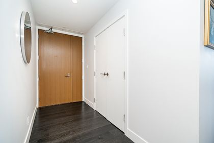 l-2 at 4004 - 1111 Alberni, Coal Harbour, Vancouver West