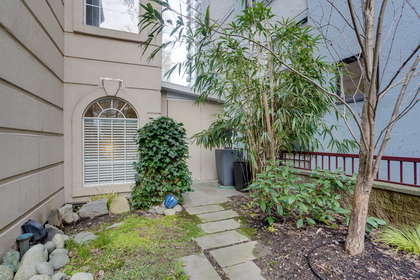 10 at 102 - 888 Bute Street, Coal Harbour, Vancouver West