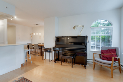 20 at 102 - 888 Bute Street, Coal Harbour, Vancouver West