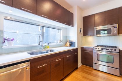 photo-7 at 3082 Quebec Street, Main, Vancouver East