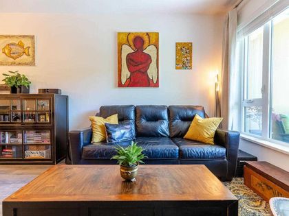 r2589678-10 at 9 - 221 E 3rd Street, Lower Lonsdale, North Vancouver