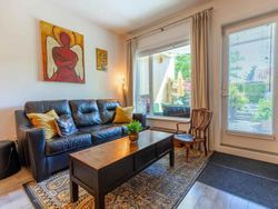 r2589678-8 at 9 - 221 E 3rd Street, Lower Lonsdale, North Vancouver