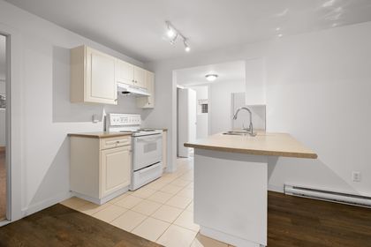 photo-4 at BSMT - 905 Lawson Avenue, Sentinel Hill, West Vancouver