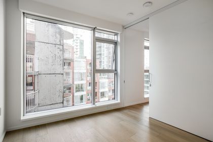 d-3 at 607 - 889 Pacific, Downtown VW, Vancouver West