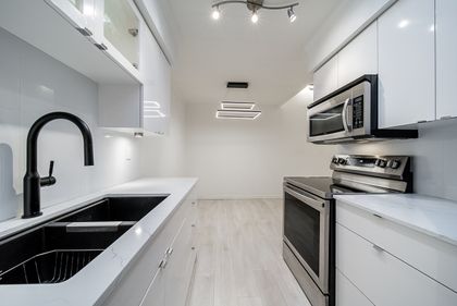 b-3 at 305 - 230 Mowat Street, West End NW, New Westminster