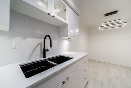 b-4 at 305 - 230 Mowat Street, West End NW, New Westminster