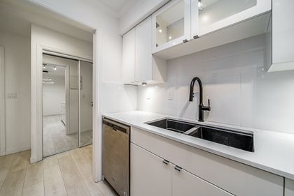 b-7 at 305 - 230 Mowat Street, West End NW, New Westminster