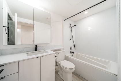 d-2 at 305 - 230 Mowat Street, West End NW, New Westminster