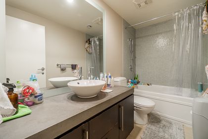 e-2 at 1906 - 638 Beach Crescent, False Creek, Vancouver West