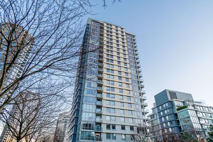 i-3 at 1906 - 638 Beach Crescent, False Creek, Vancouver West