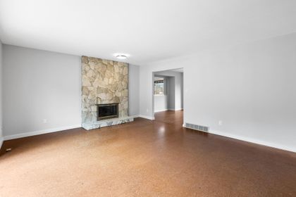 photo-5 at 1029 Windward Drive, Harbour Place, Coquitlam