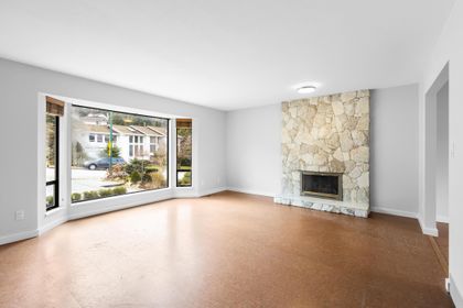 photo-6 at (UPPER UNIT) - 1029 Windward Windward, Harbour Place, Coquitlam