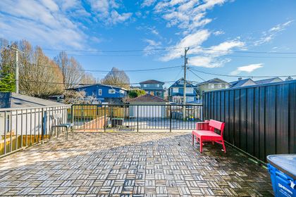 f-2 at 18 West 16th Avenue, Mount Pleasant VW, Vancouver West