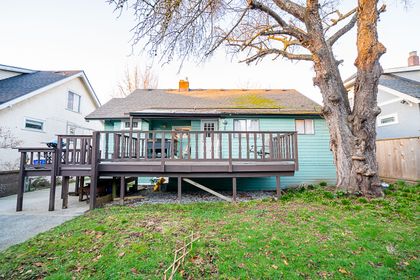 j-1 at 368 West 13th Avenue, Mount Pleasant VW, Vancouver West