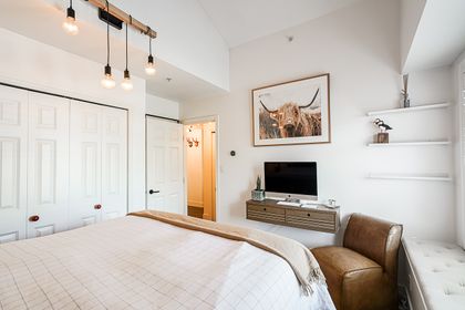 e-3 at 2585 West 8th Avenue, Kitsilano, Vancouver West