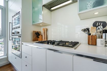 c-3 at 809 - 199 Victory  Way, Lower Lonsdale, North Vancouver