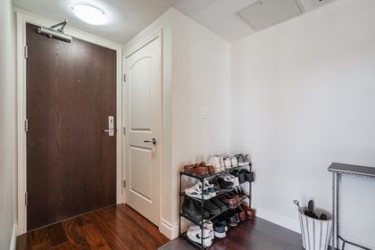 h-2 at 809 - 199 Victory  Way, Lower Lonsdale, North Vancouver