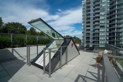 262525696-25 at 601 - 3498 Marine Way, Vancouver East
