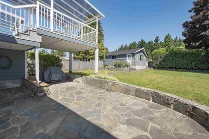 262205588-13 at 854 16th Street East, Boulevard, North Vancouver