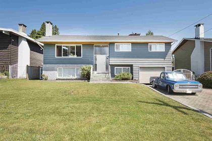 262205588 at 854 16th Street East, Boulevard, North Vancouver