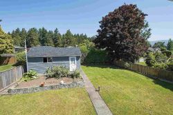 262205588-14 at 854 16th Street East, Boulevard, North Vancouver