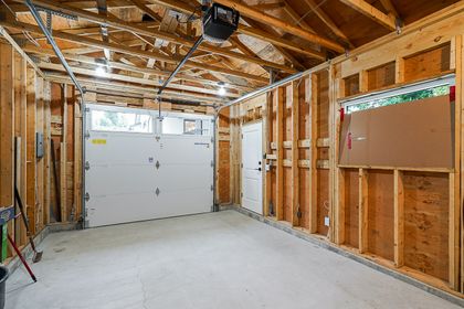 l-10 at 5130 Rugby Street, Buckingham Heights, Burnaby South