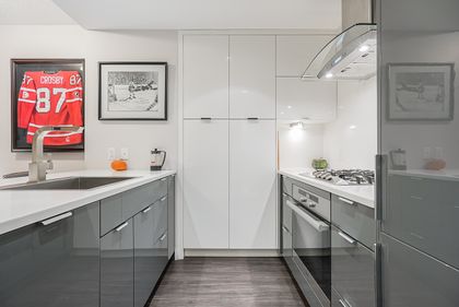 a at 325 - 1777 West 7th Avenue, Kitsilano, Vancouver West