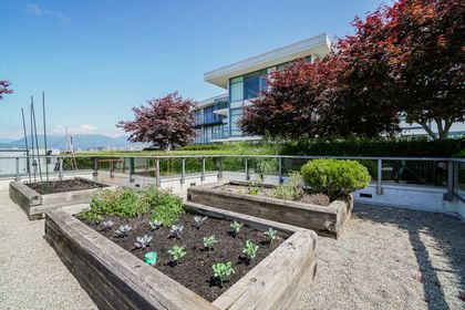 i-2 at 325 - 1777 West 7th Avenue, Kitsilano, Vancouver West