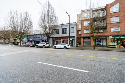 t-1 at 3630 W Broadway, Kitsilano, Vancouver West