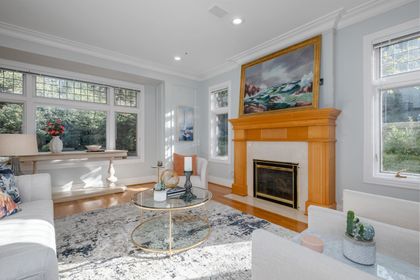 c at 1323 The Cres Street