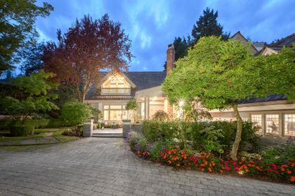 h at 1323 The Cres Street