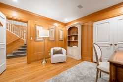 g at 1323 The Cres Street