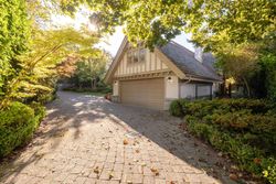 i-2 at 1323 The Cres Street