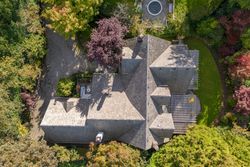 j-5 at 1323 The Cres Street