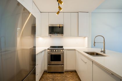 f at 405 - 2525 Quebec Street, Mount Pleasant VE, Vancouver East