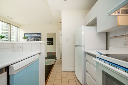 d-3 at 409 - 989 Nelson Street, Downtown VW, Vancouver West