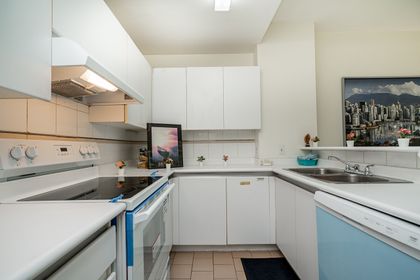 d at 409 - 989 Nelson Street, Downtown VW, Vancouver West