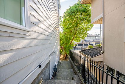 j at Lower - 341 North Ranelagh Avenue, Capitol Hill BN, Burnaby North