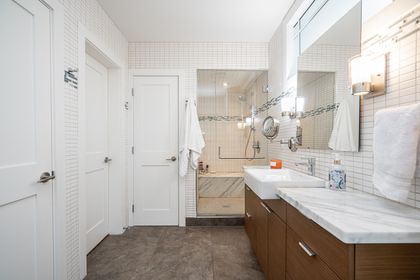 i-1 at 1989 West 37t Avenue, Quilchena, Vancouver West