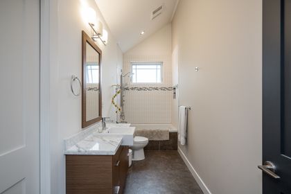 l-1 at 1989 West 37t Avenue, Quilchena, Vancouver West